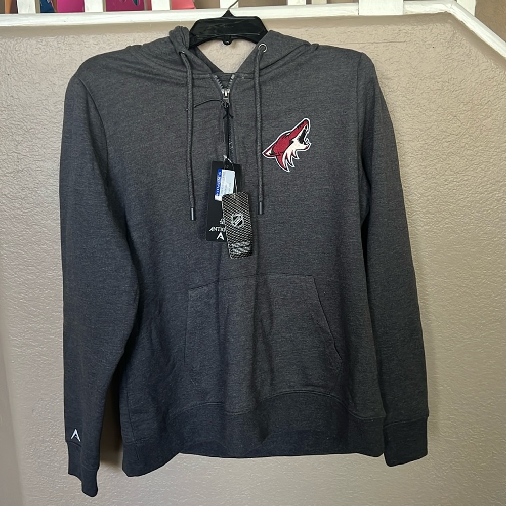 NWT AZ Coyotes hockey, grey half zip, Womens XL